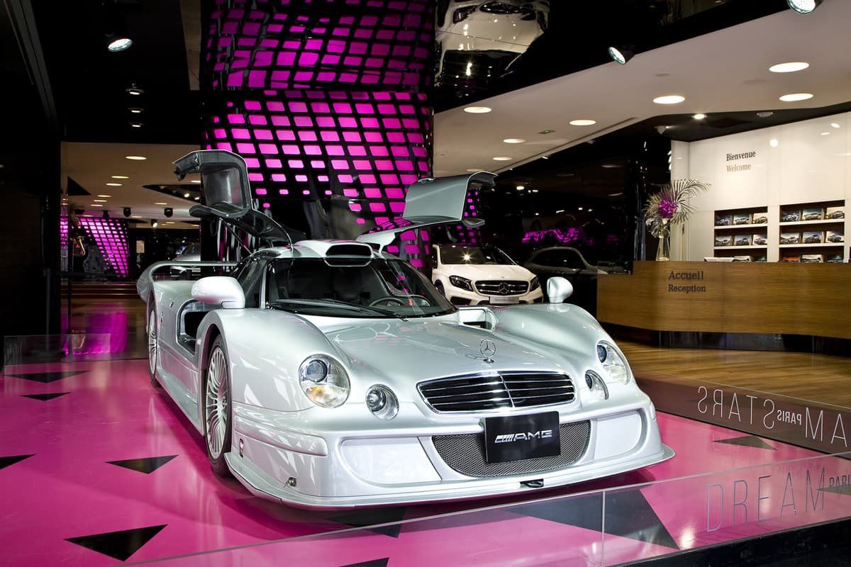 Showroom Merdeces, Paríž – iluminácia interiéru - Obrázok 1